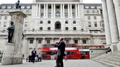Photo of Ngân hàng Trung ương Anh BOE lần đầu tiên giảm lãi suất kể từ năm 2016